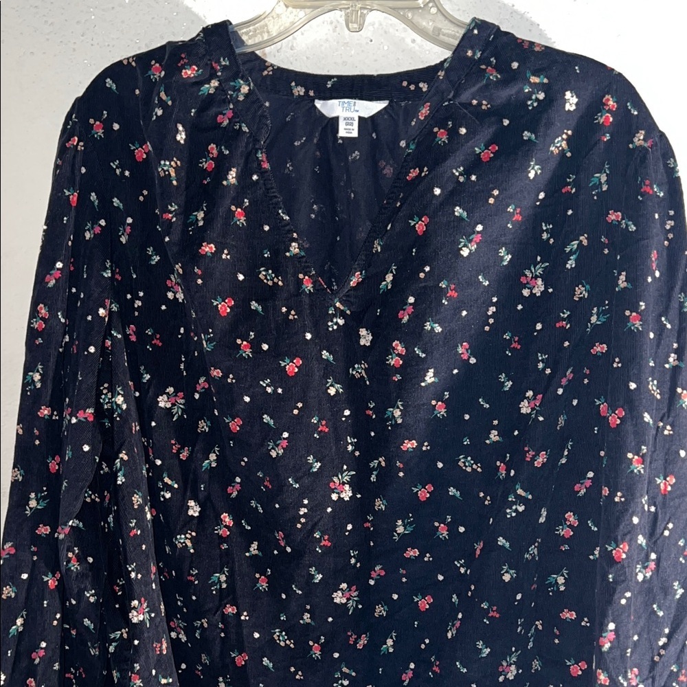 Time and Tru Black Floral V-Neck Blouse